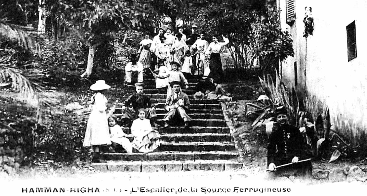 1223- Hammam-Righa - Escalier de la Source ferrugineuse2.jpg